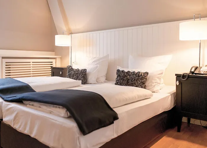 Victoria Hotel 4*